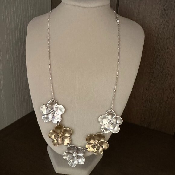 Two-Tone silver and gold 5 flower pendant necklace, 18 in with 2 in extender. - Picture 1 of 4
